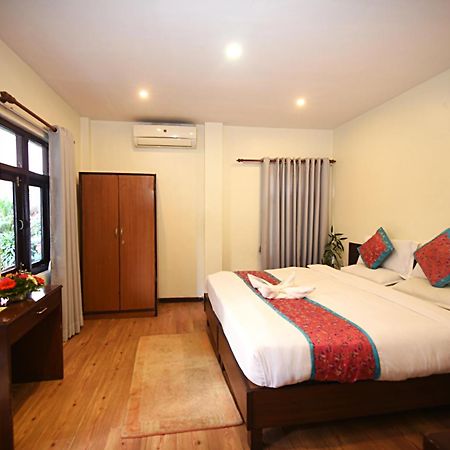 Hotel Amaryllis Kathmandu Bagian luar foto