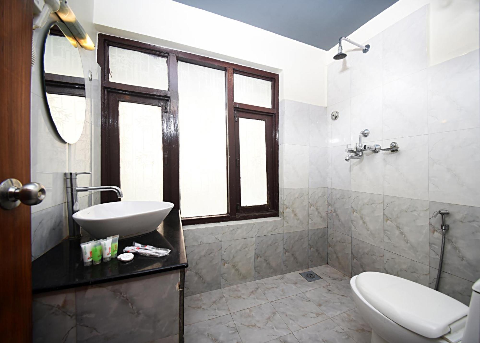 Hotel Amaryllis Kathmandu Bagian luar foto