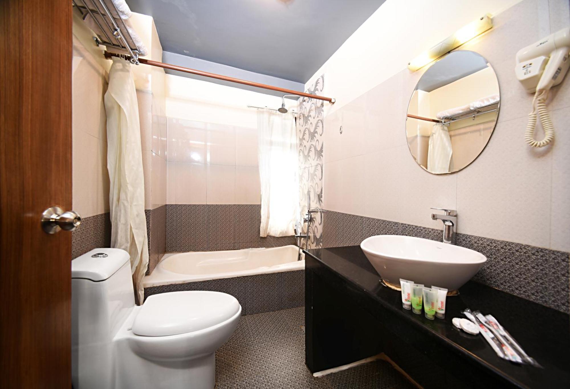 Hotel Amaryllis Kathmandu Bagian luar foto